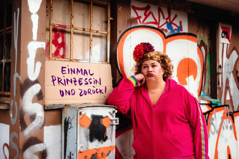 CINDY AUS MARZAHN – Einmal Prinzessin und zurück!