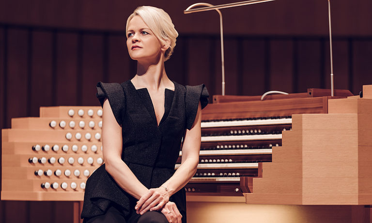 Iveta Apkalna solo