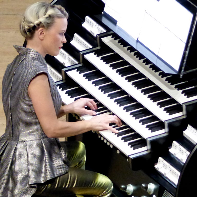 IVETA APKALNA, Orgel